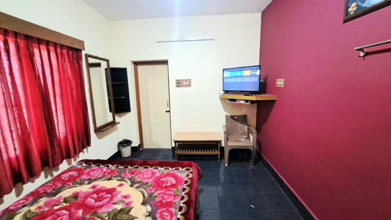 Sona Holidays Inn Kodaikanal Exterior foto